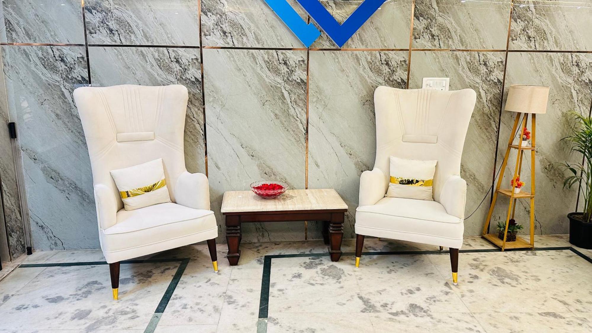 Hotel Vvs Near Delhi Airport Ню Делхи Екстериор снимка